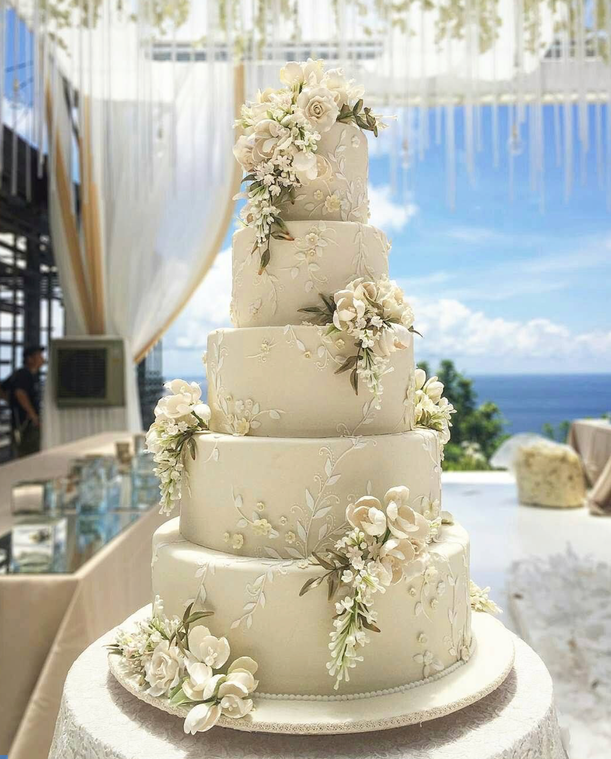 Le gâteau de mariage :  bien plus qu’un dessert, un symbole d’amour